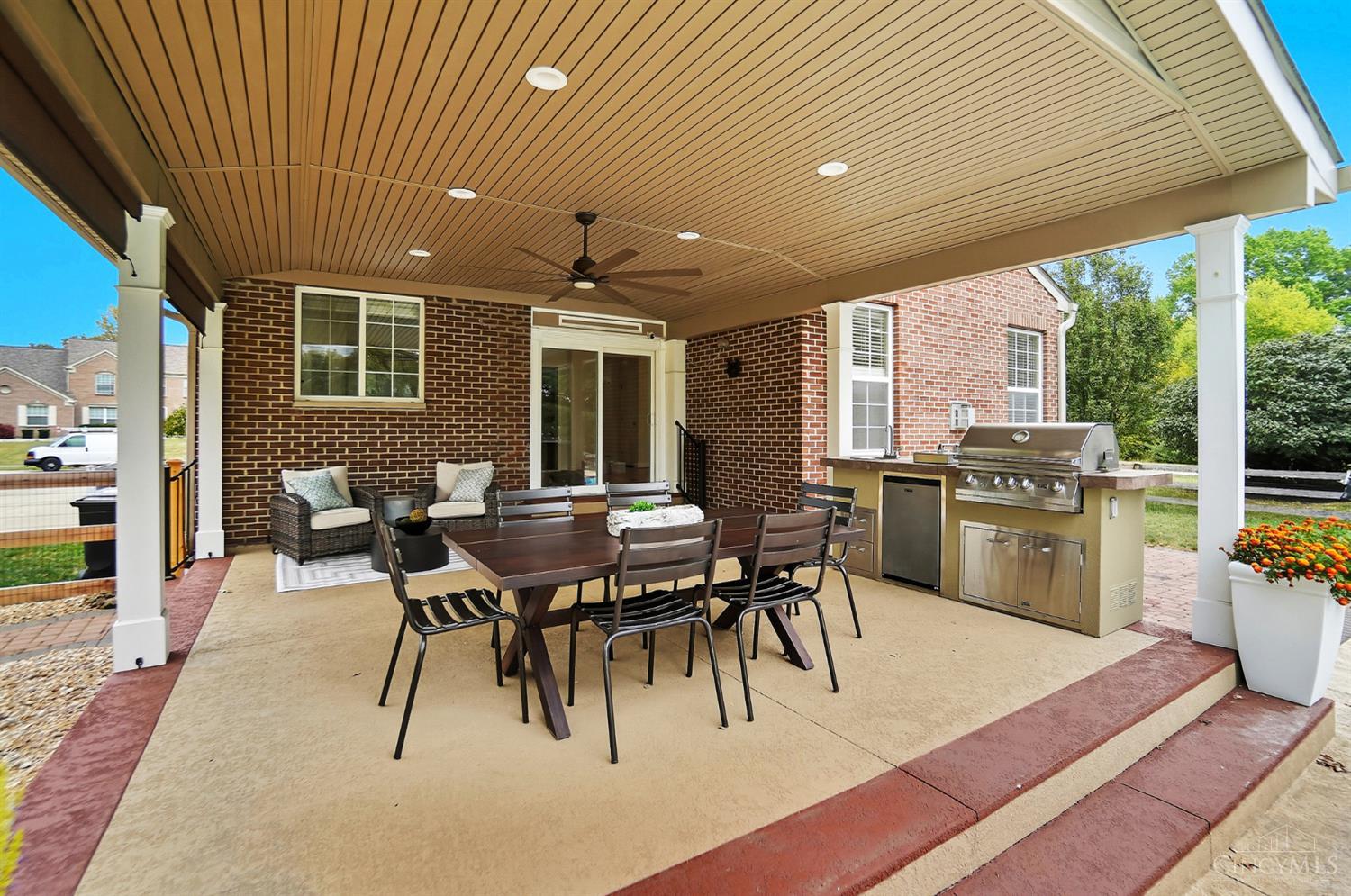 1097 Stone Oak Boulevard