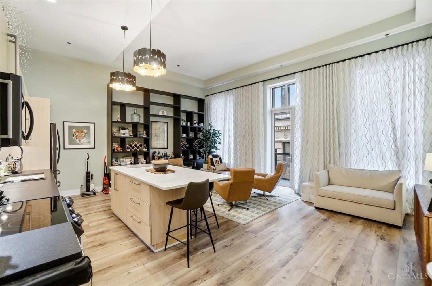 15 W 4th Street 201