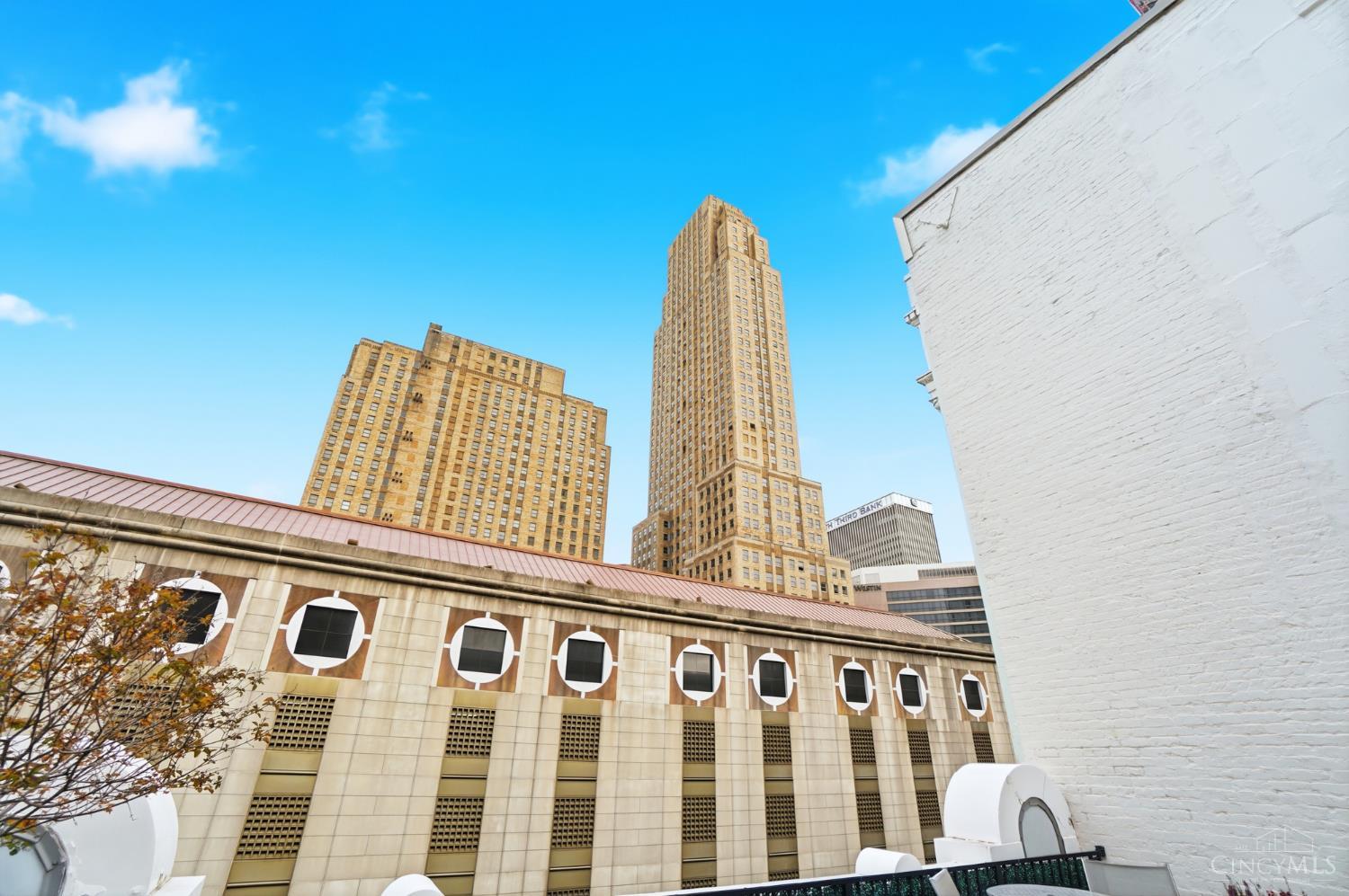 15 W 4th Street 201