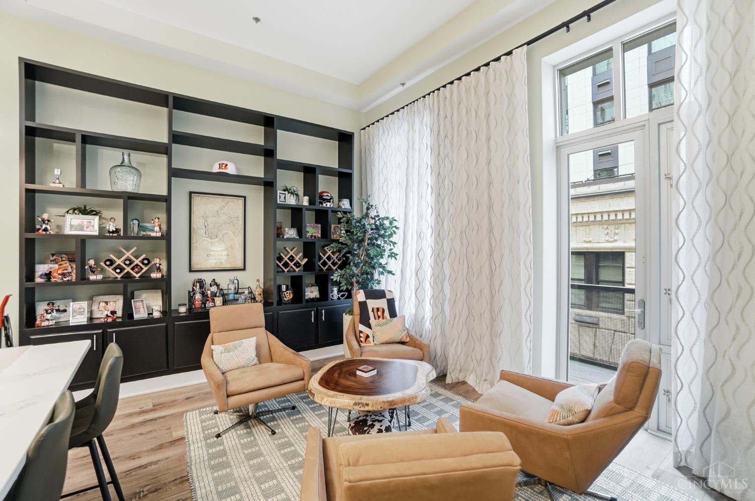15 W 4th Street 201