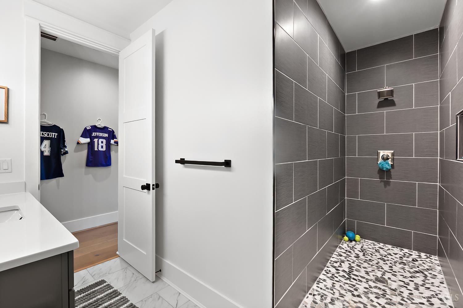 3647 State Route 222