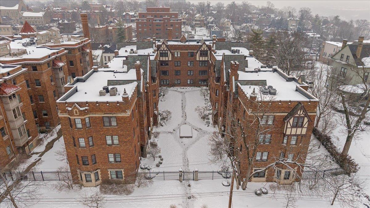 2324 Park Avenue 40