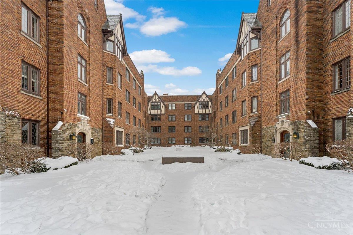 2324 Park Avenue 40