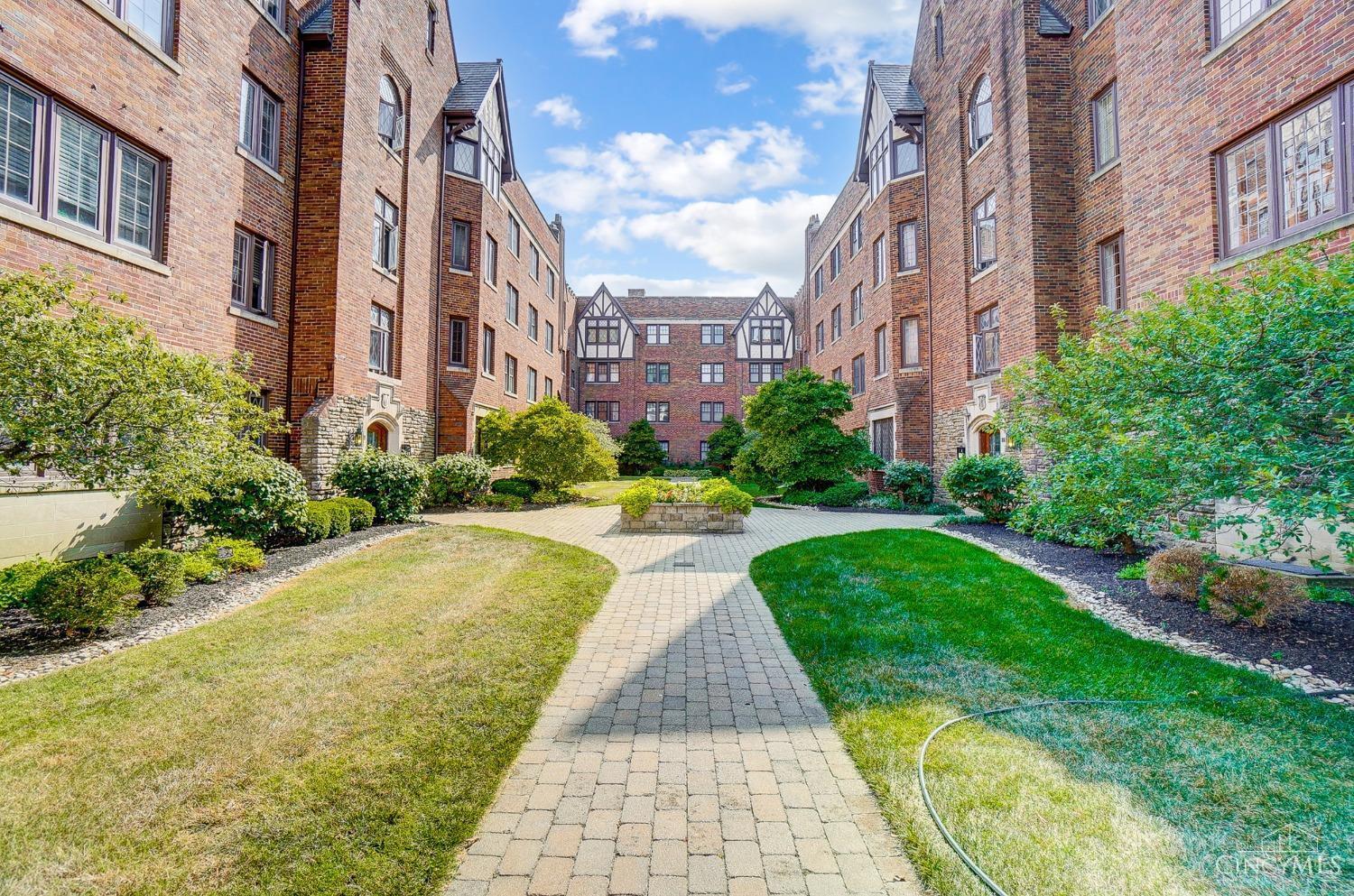 2324 Park Avenue 40