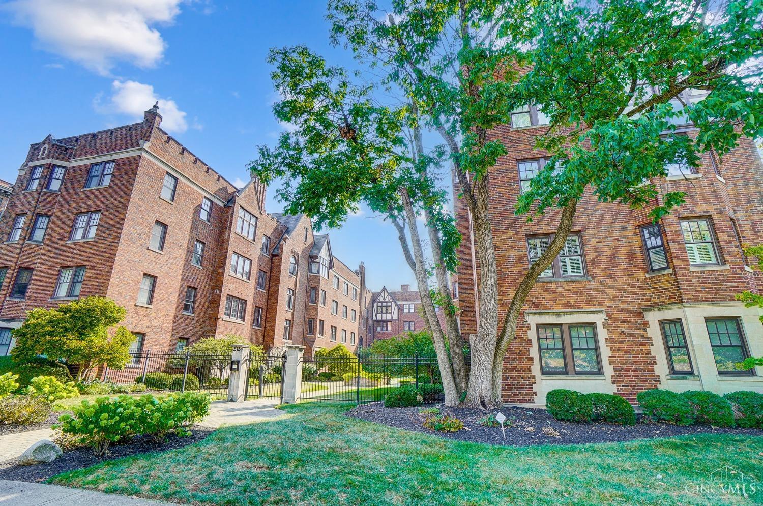 2324 Park Avenue 40