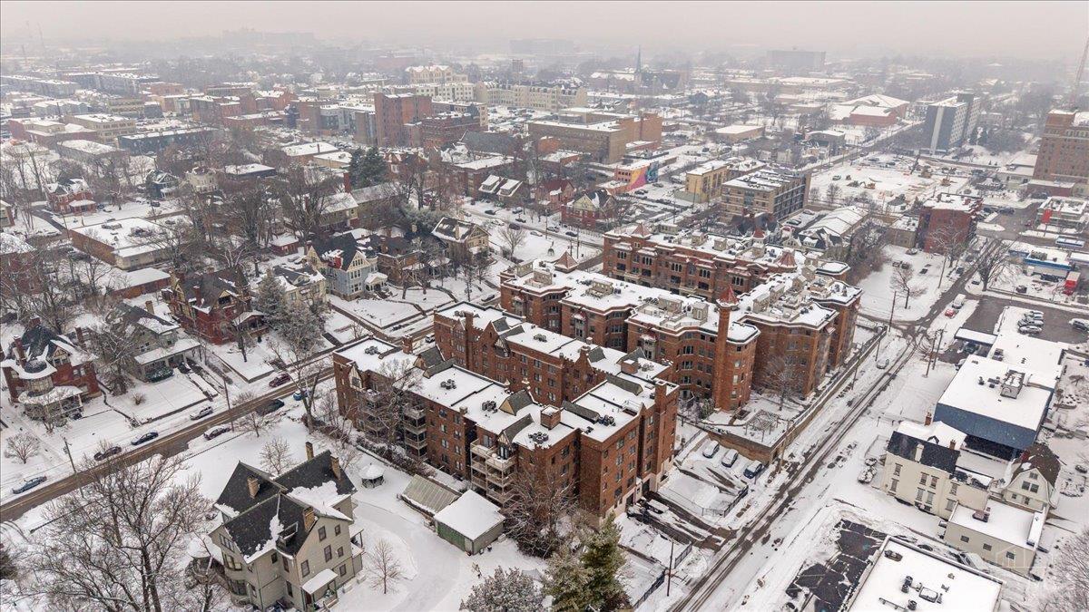 2324 Park Avenue 40