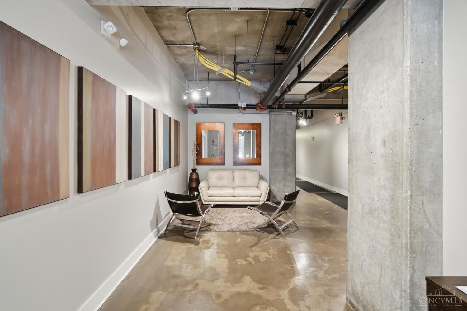353 W Fourth Street 409