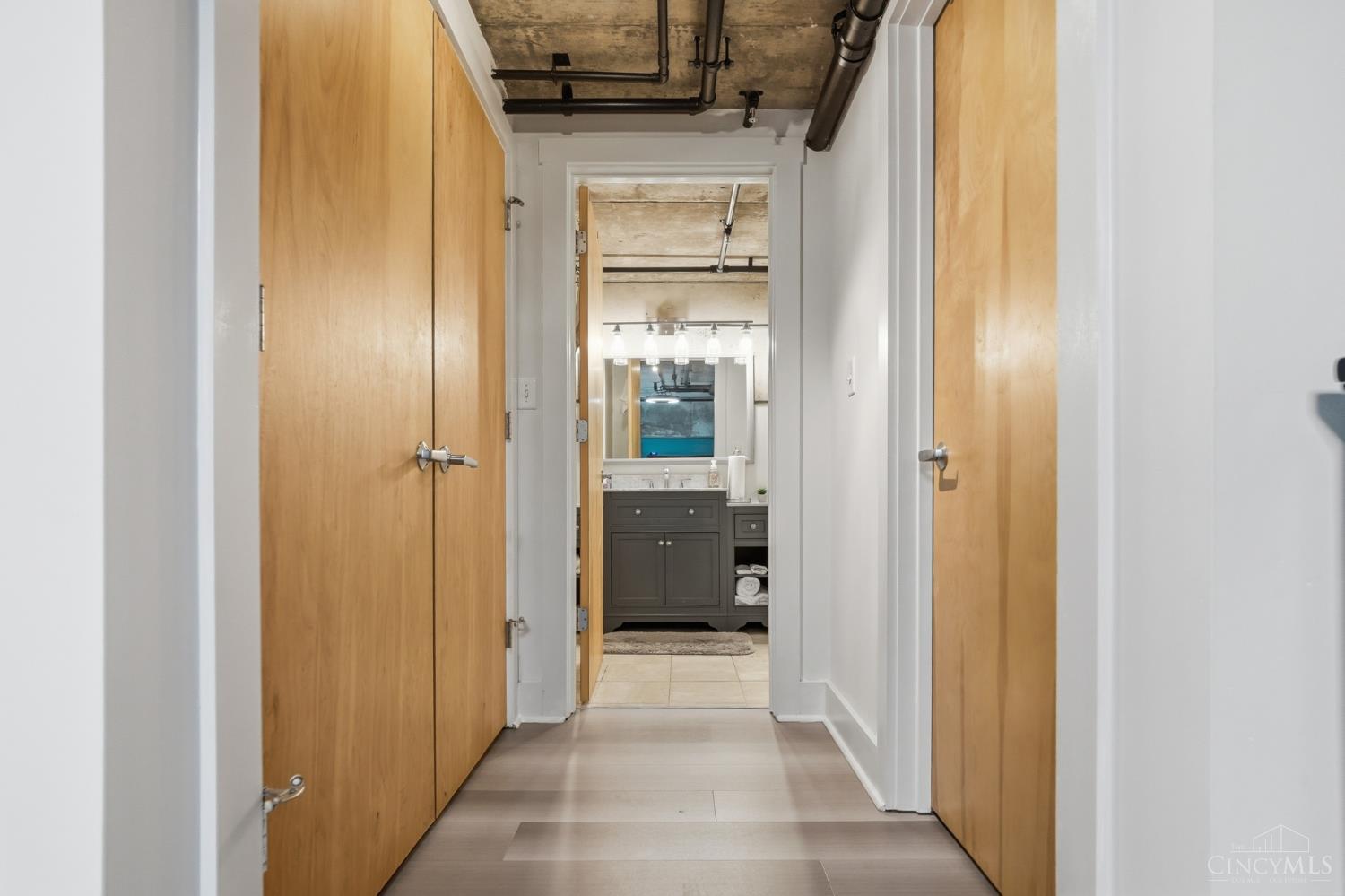 353 W Fourth Street 409