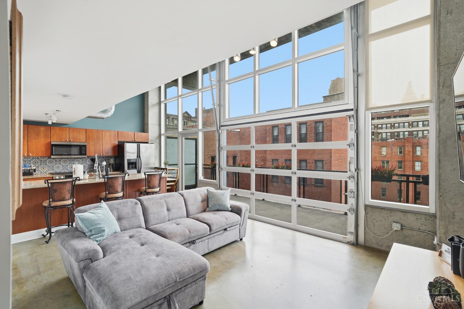 353 W Fourth Street 409