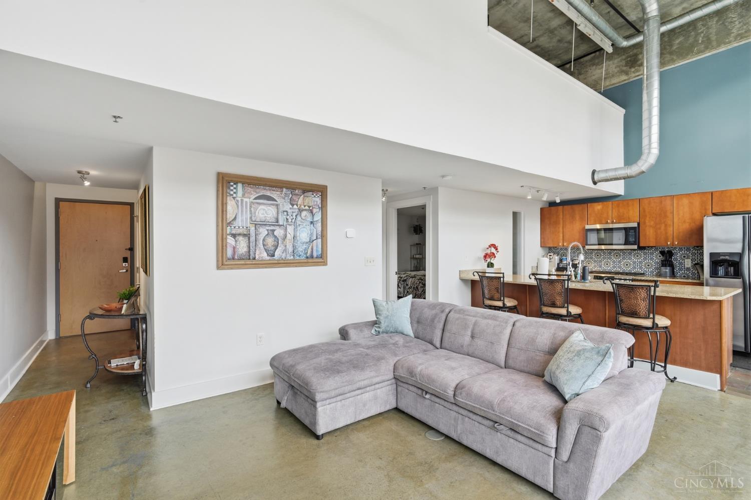 353 W Fourth Street 409