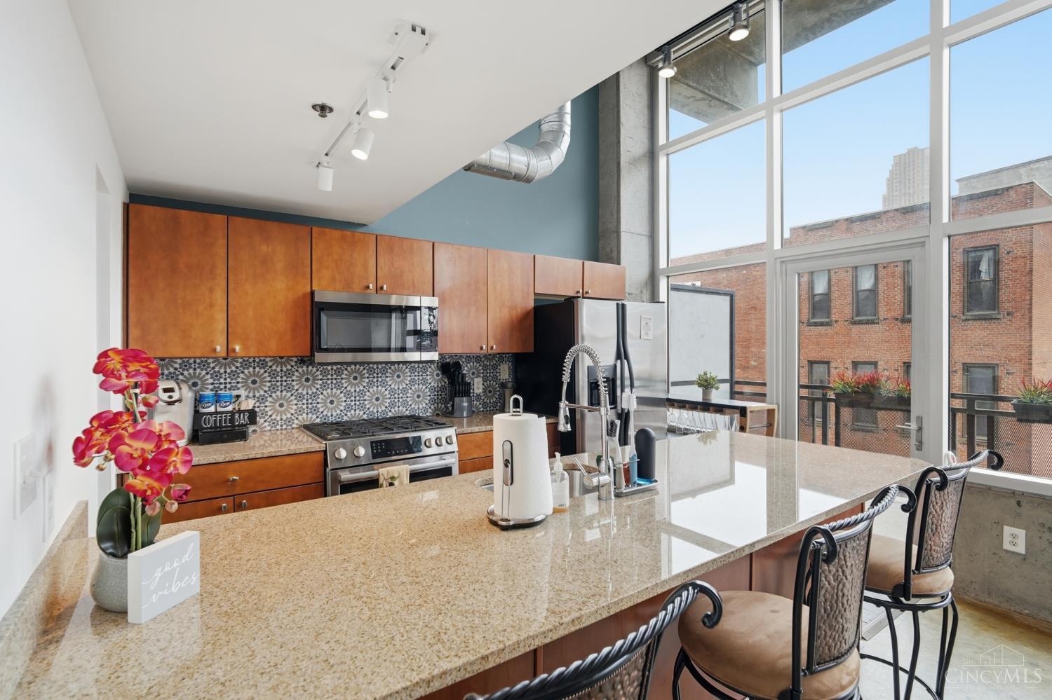 353 W Fourth Street 409