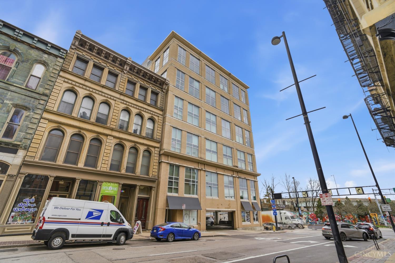 353 W Fourth Street 409