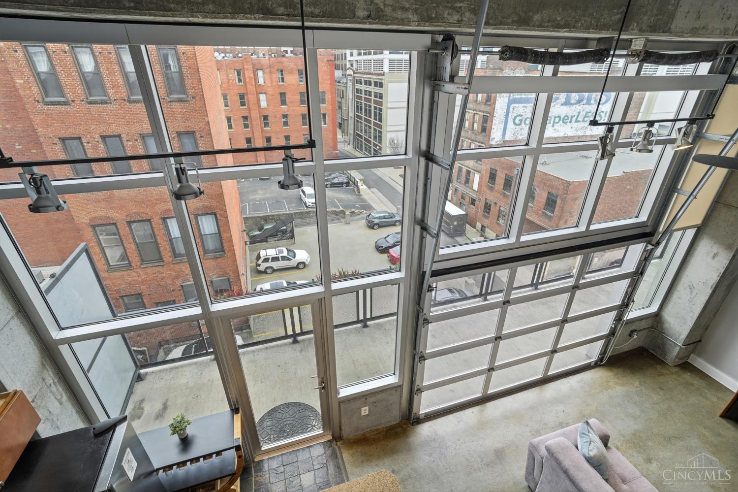 353 W Fourth Street 409