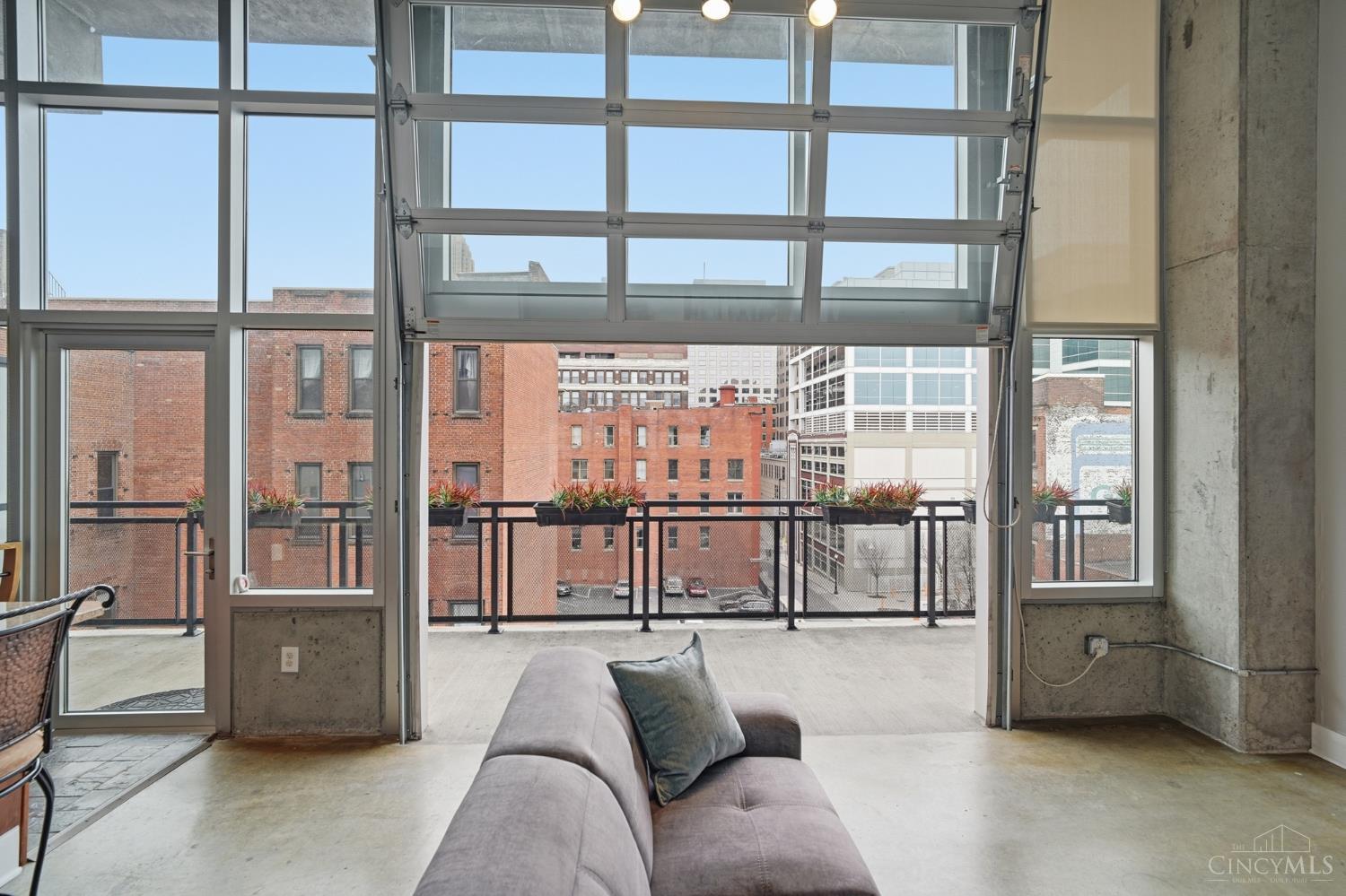 353 W Fourth Street 409