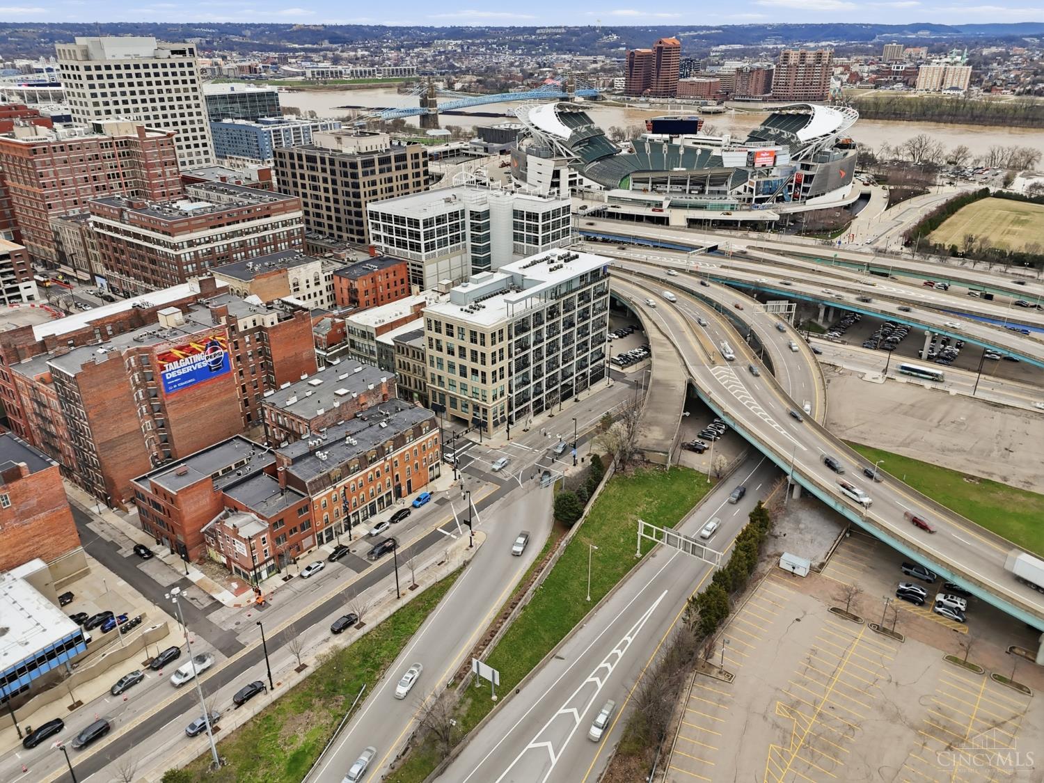 353 W Fourth Street 409