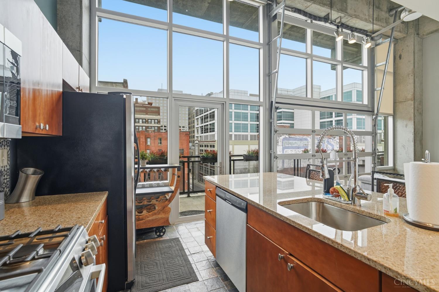 353 W Fourth Street 409