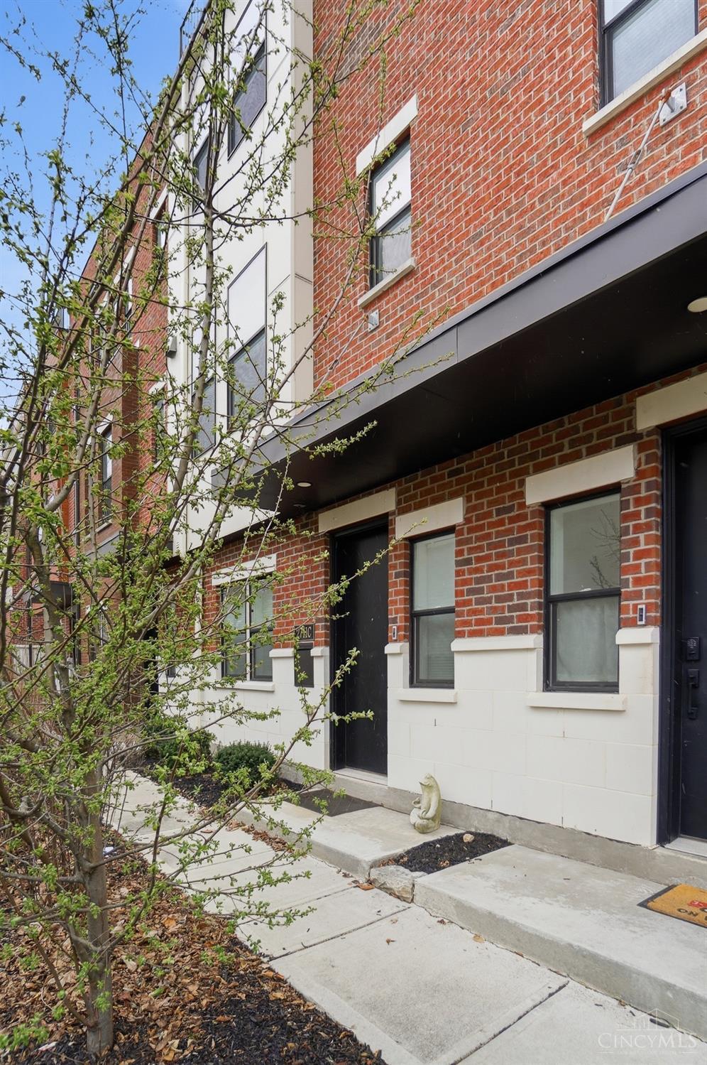 2711 Hyde Park Avenue C