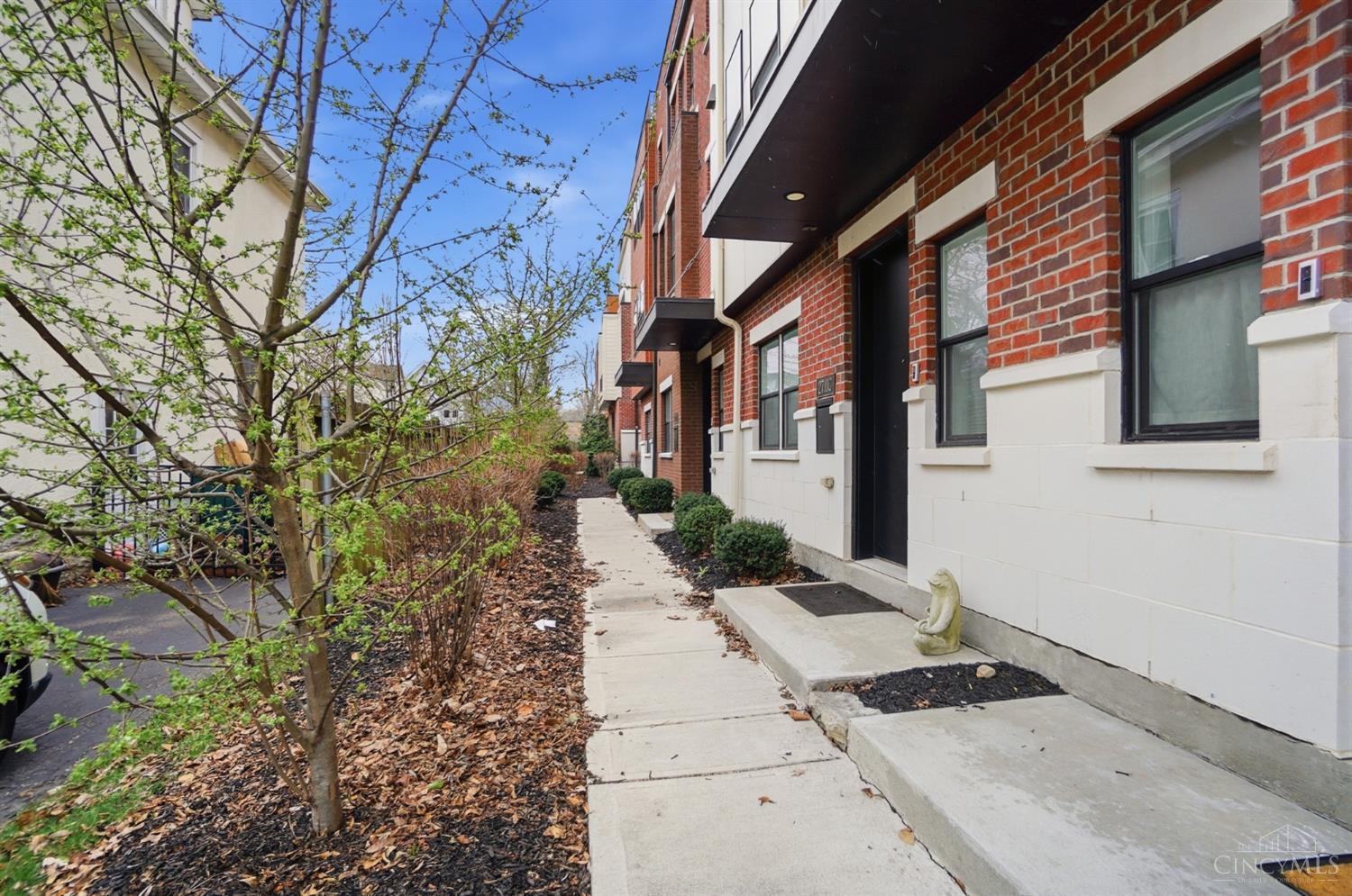 2711 Hyde Park Avenue C