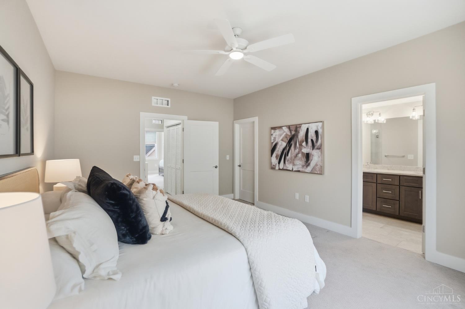 2711 Hyde Park Avenue C