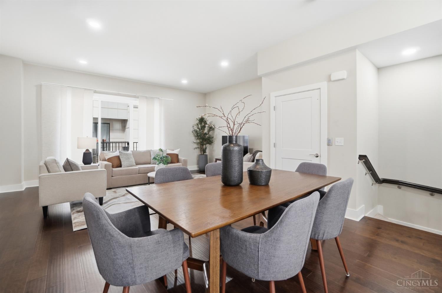 2711 Hyde Park Avenue C