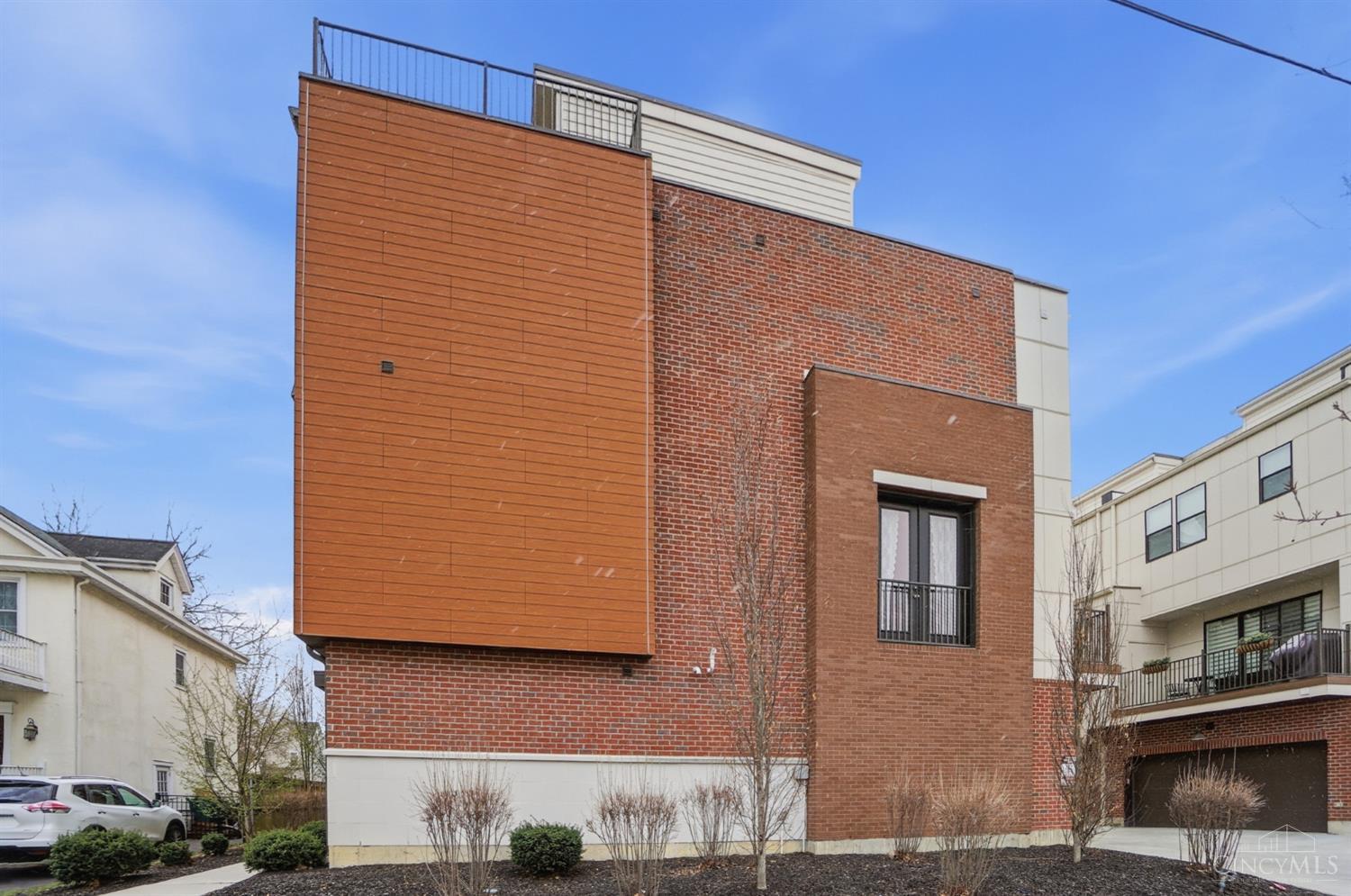 2711 Hyde Park Avenue C