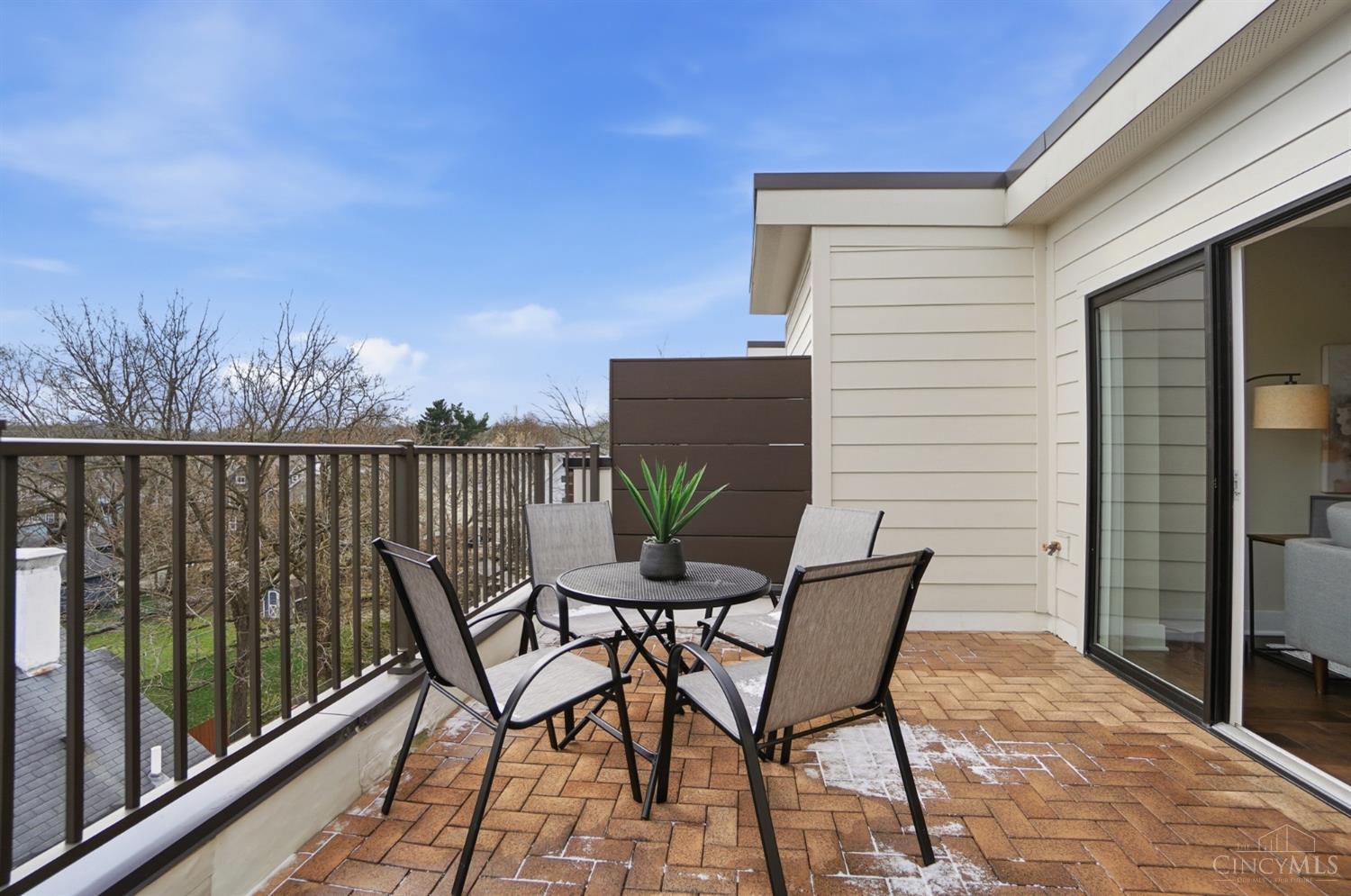 2711 Hyde Park Avenue C