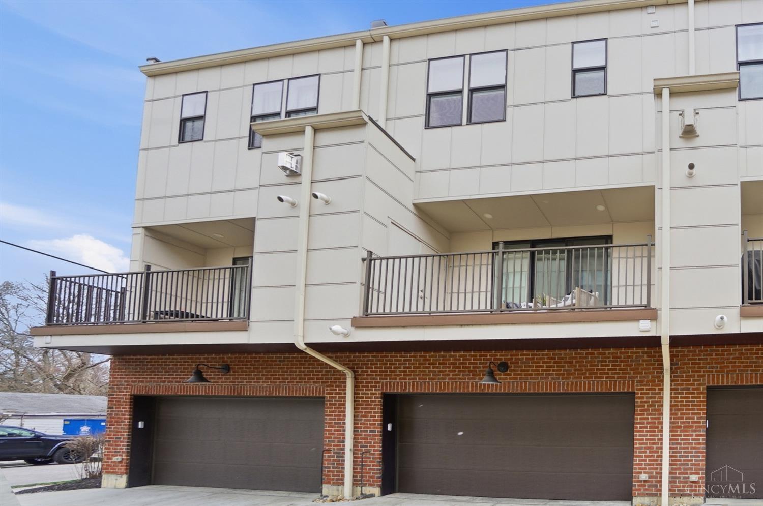 2711 Hyde Park Avenue C