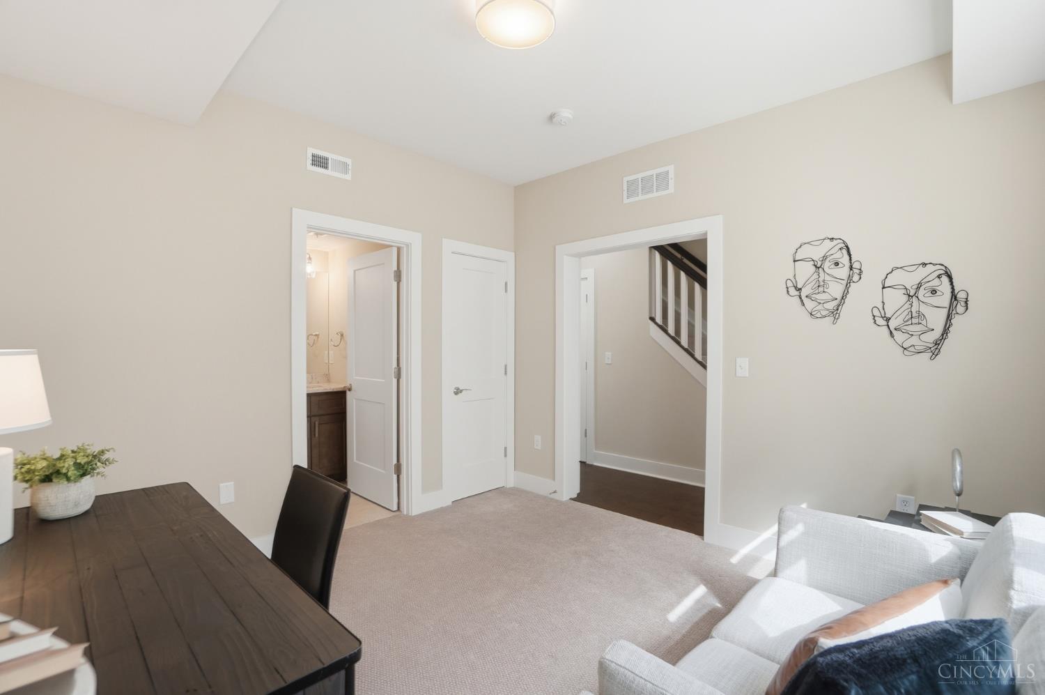 2711 Hyde Park Avenue C