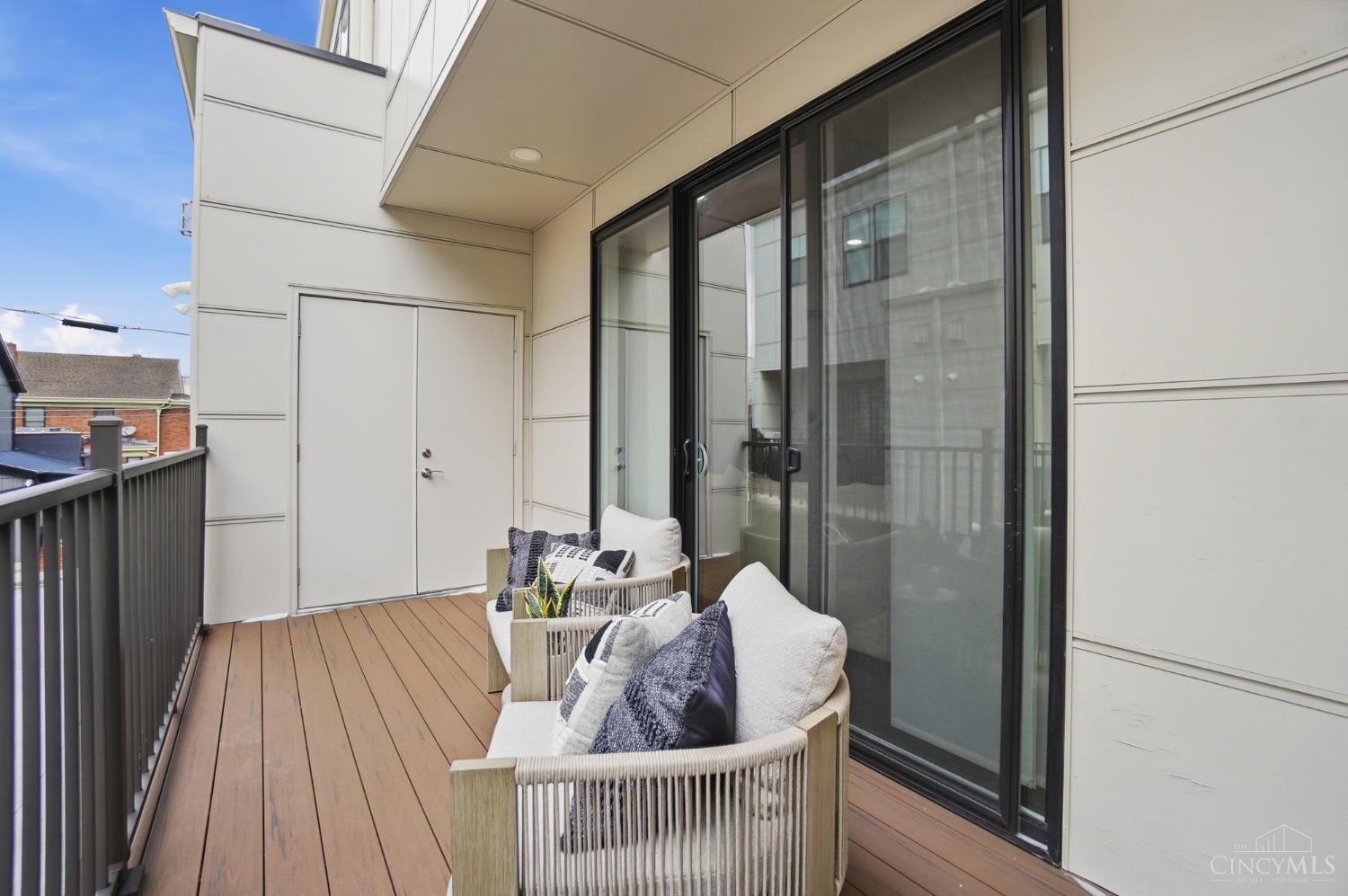 2711 Hyde Park Avenue C