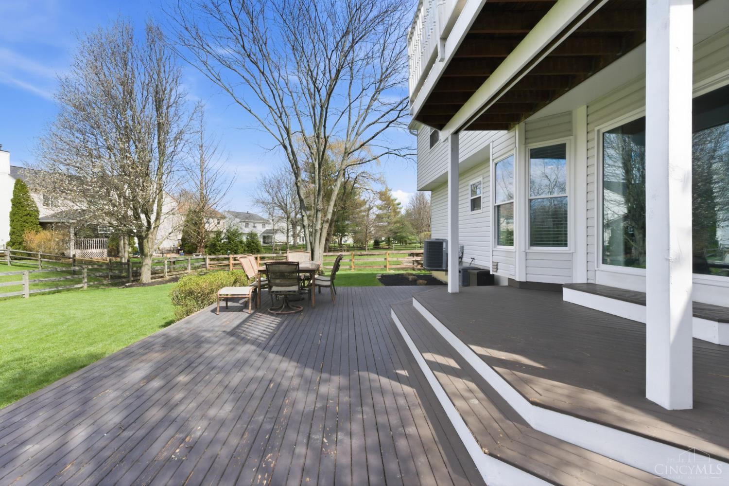4472 S Mallard Cove