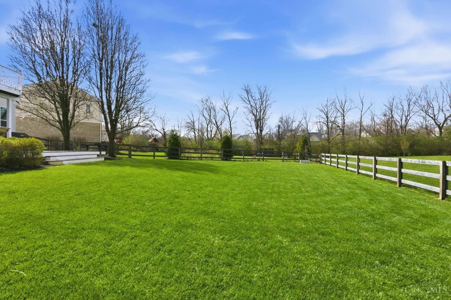 4472 S Mallard Cove