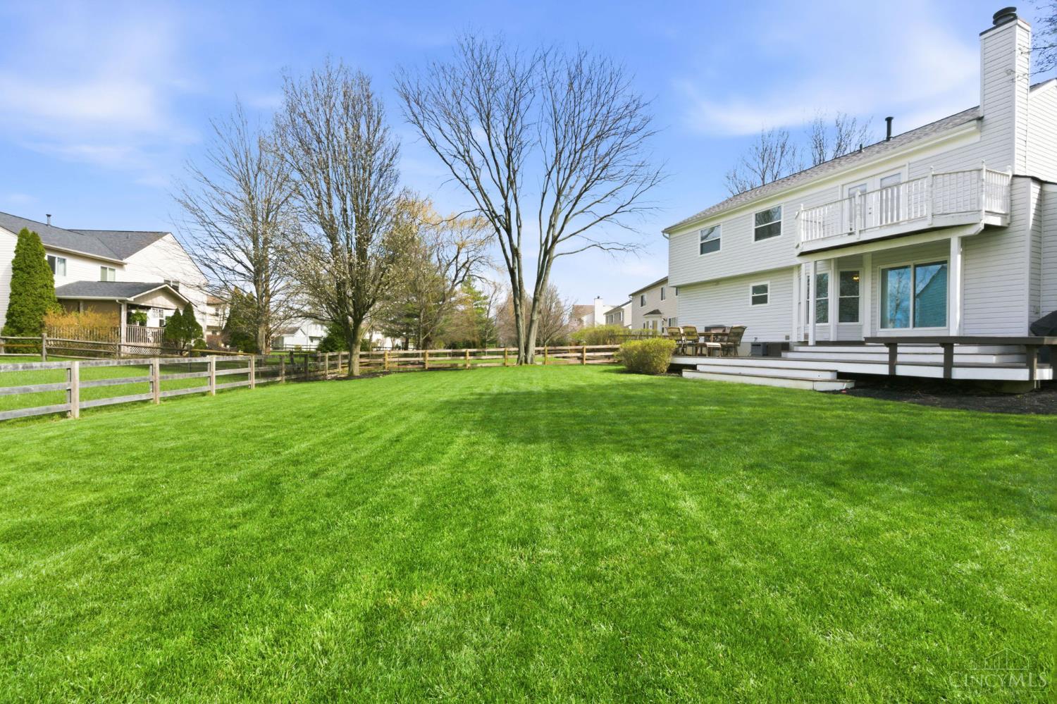 4472 S Mallard Cove