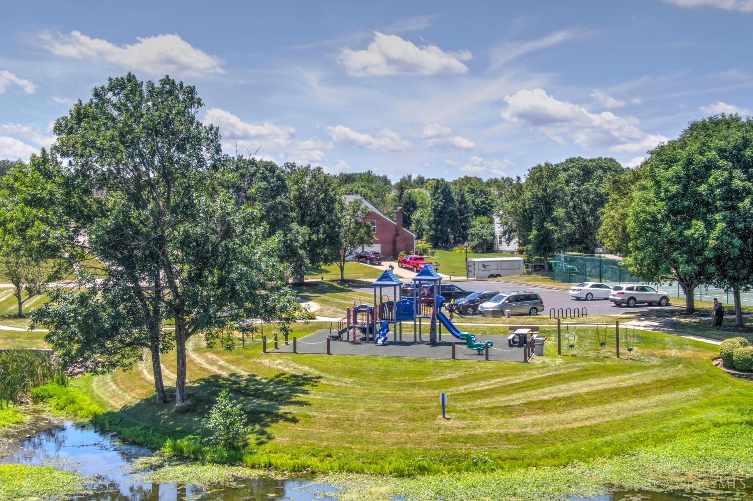 4472 S Mallard Cove