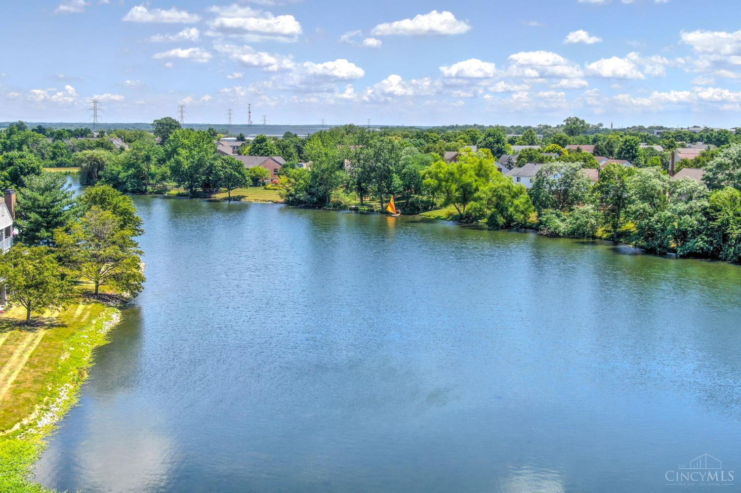 4472 S Mallard Cove