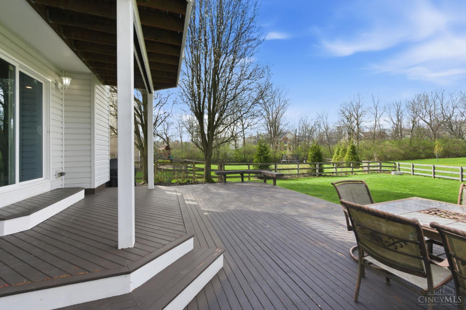 4472 S Mallard Cove