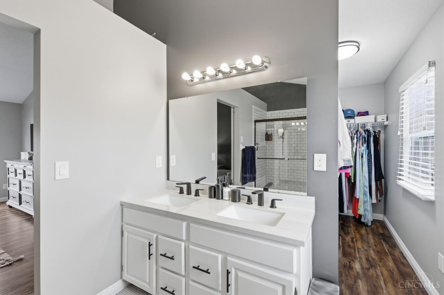 4472 S Mallard Cove