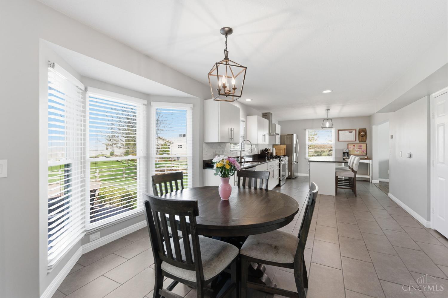 4472 S Mallard Cove