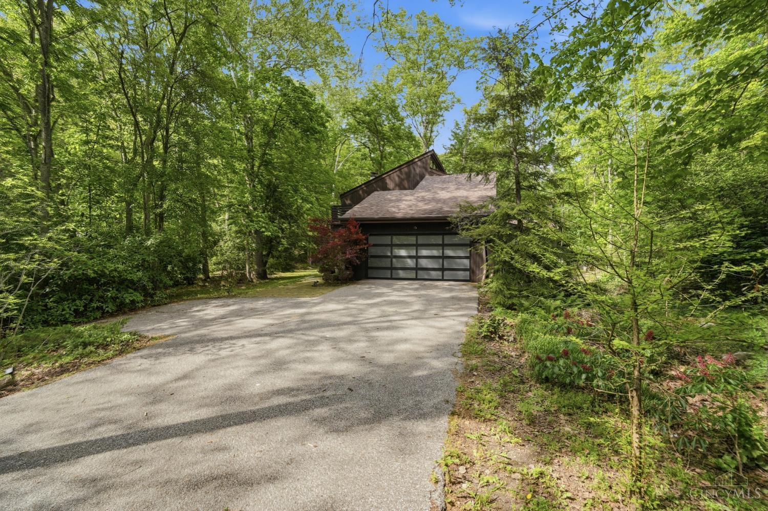 454 8 Mile Road