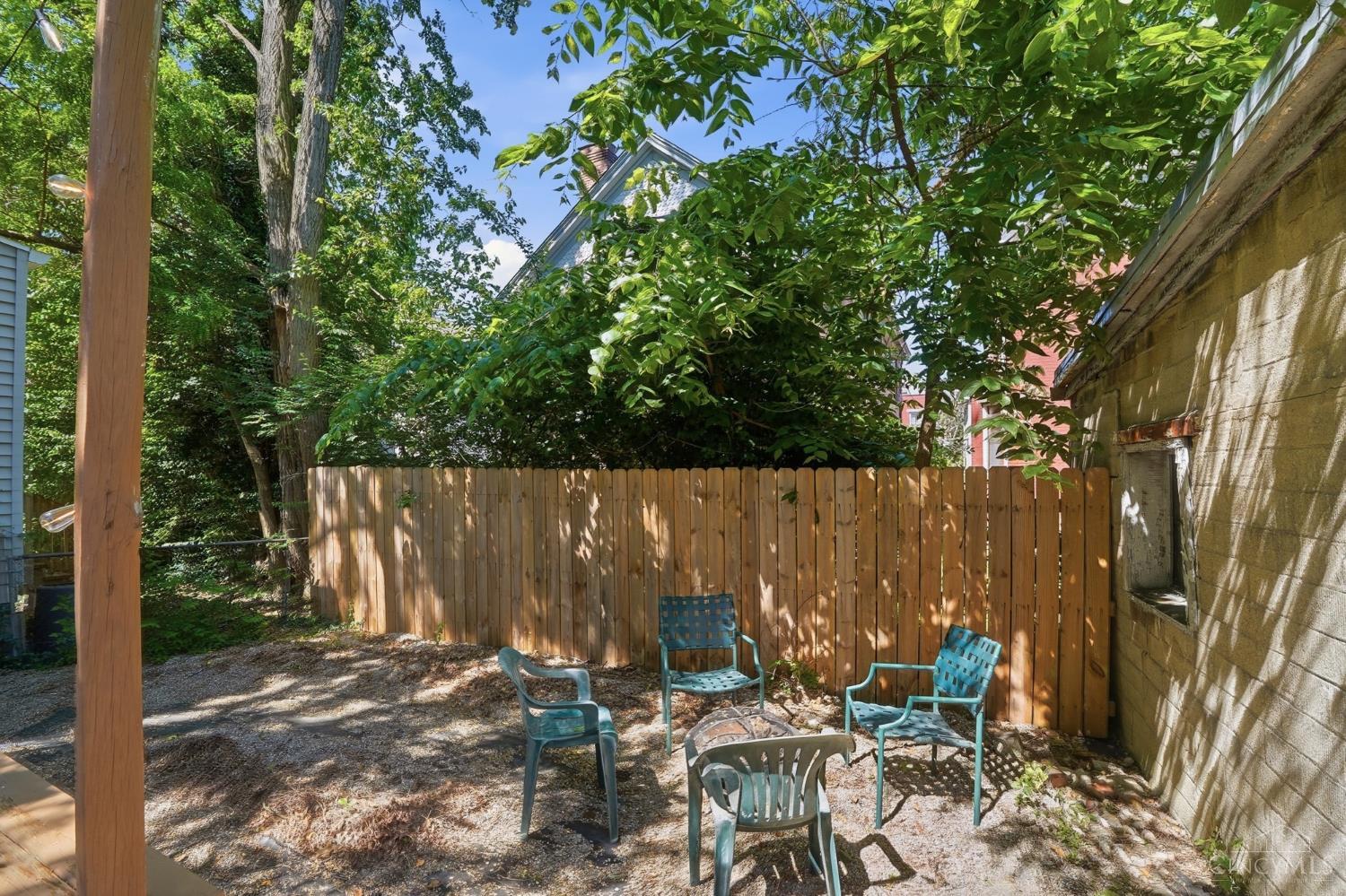 2355 Chickasaw Street