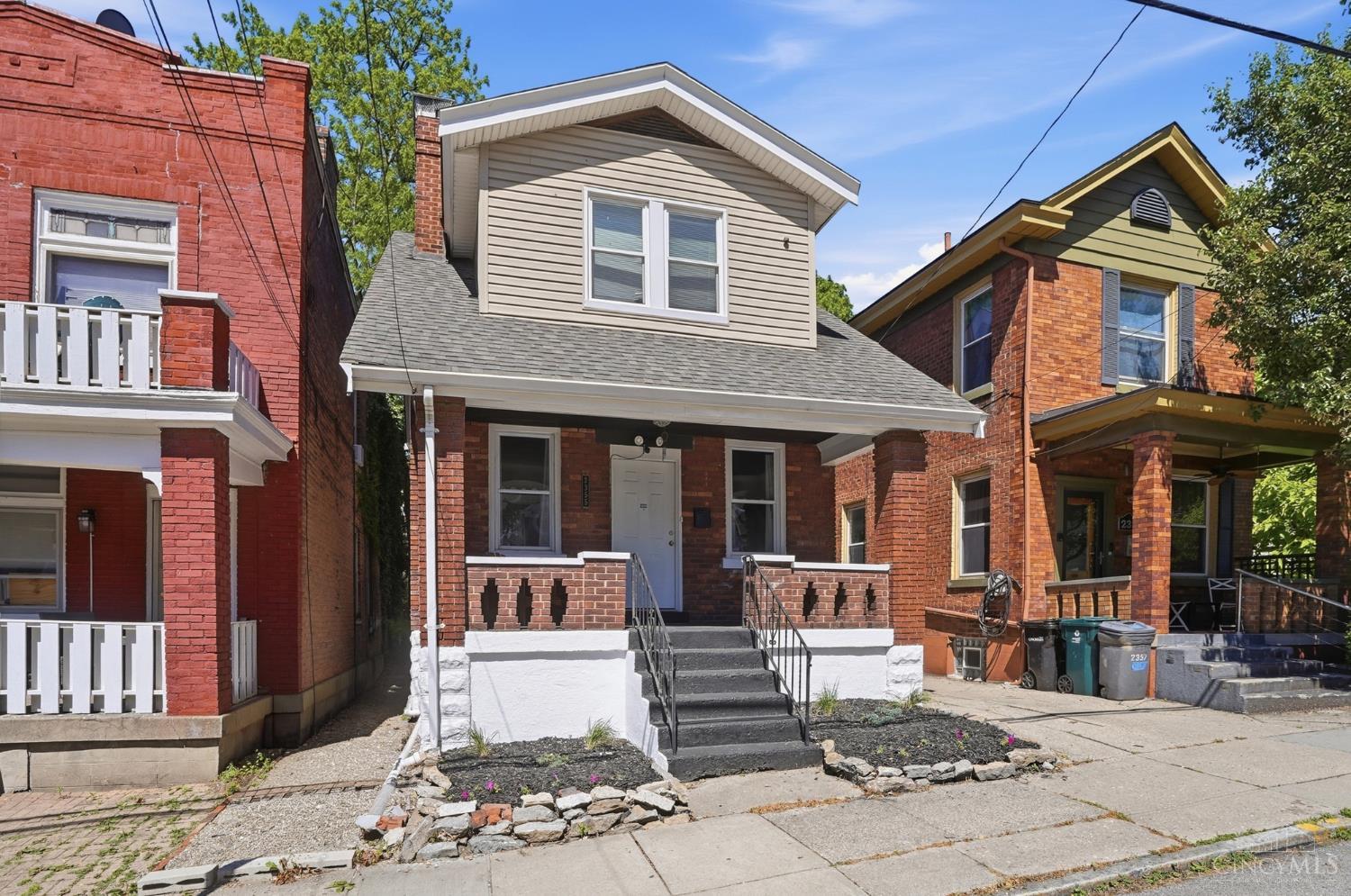 2355 Chickasaw Street