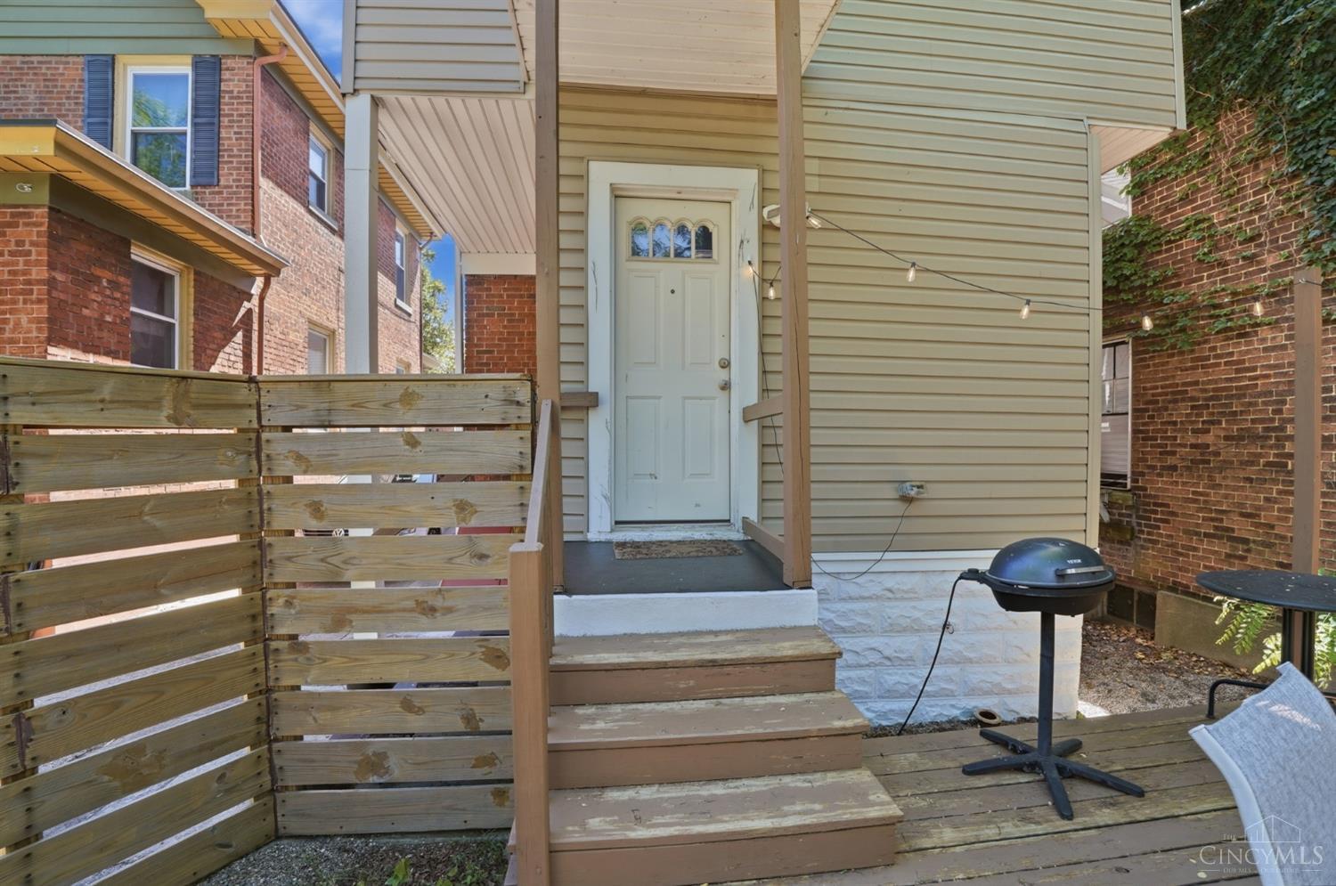 2355 Chickasaw Street