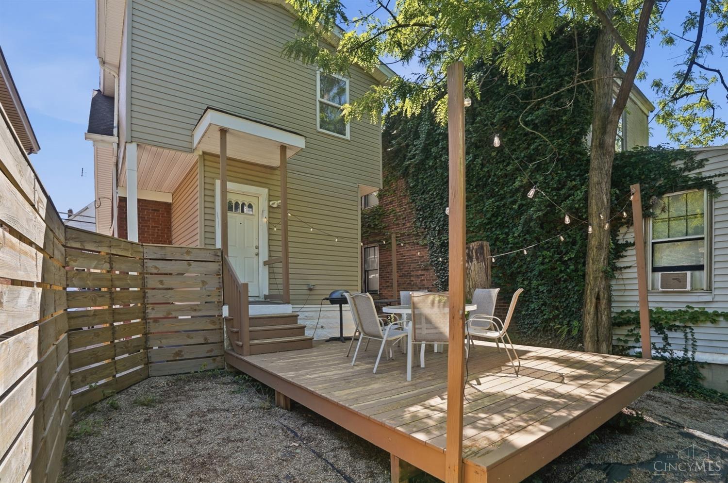 2355 Chickasaw Street