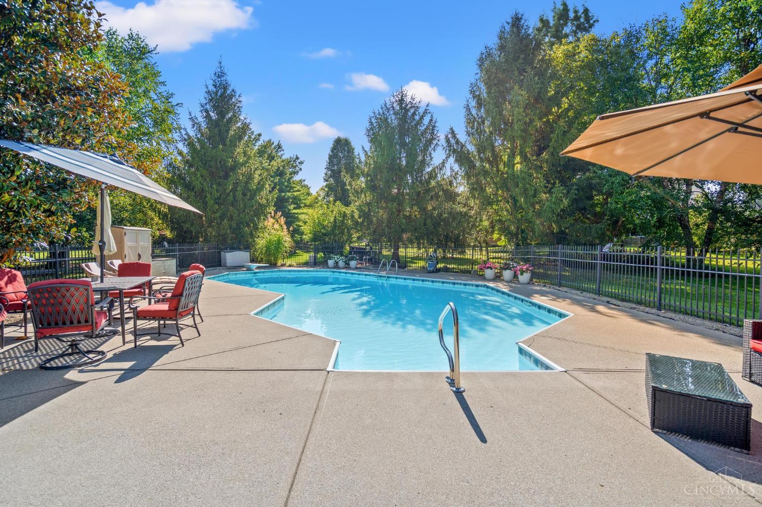 218 Silver Fox Court