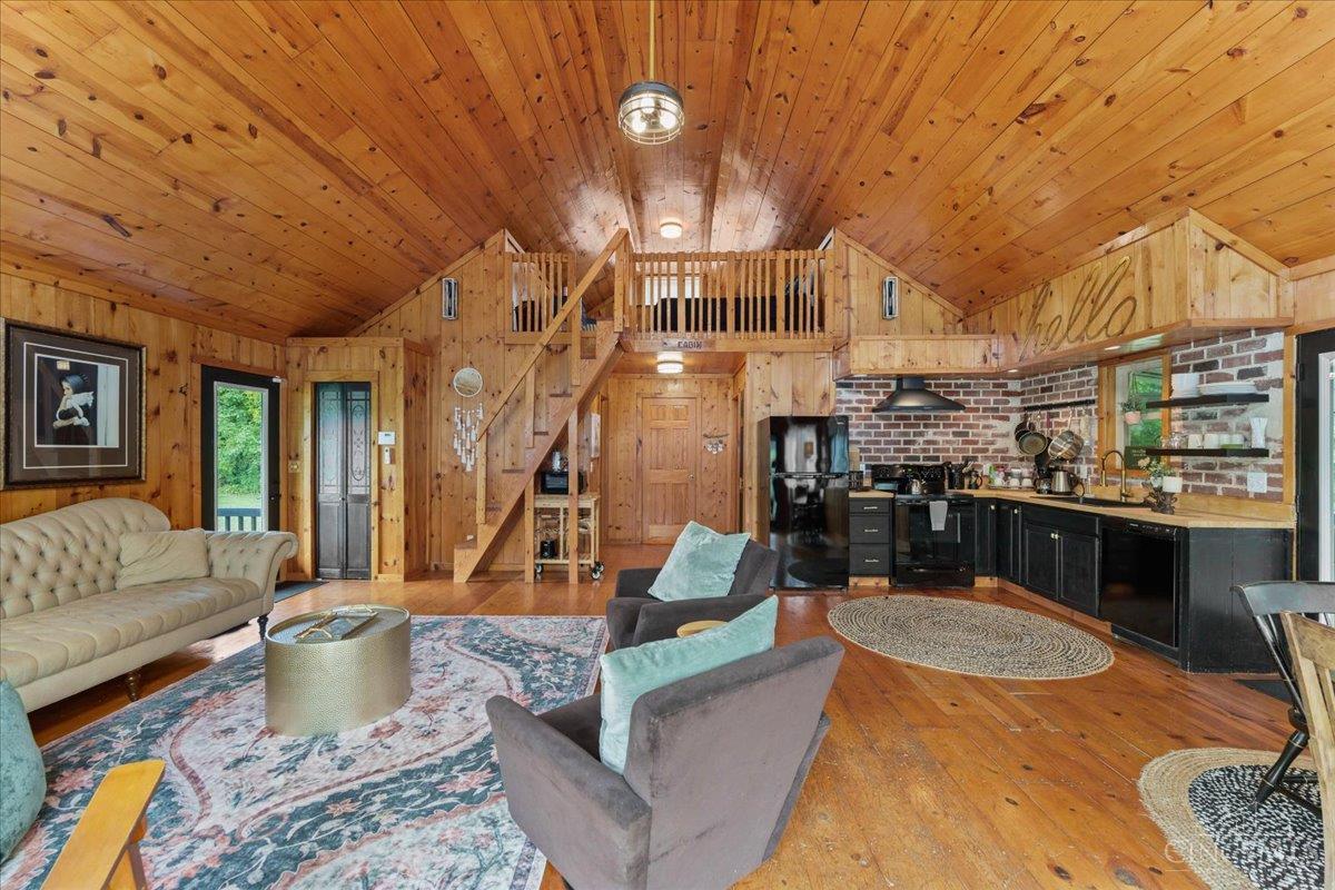 1805 Waggoner Riffle Road