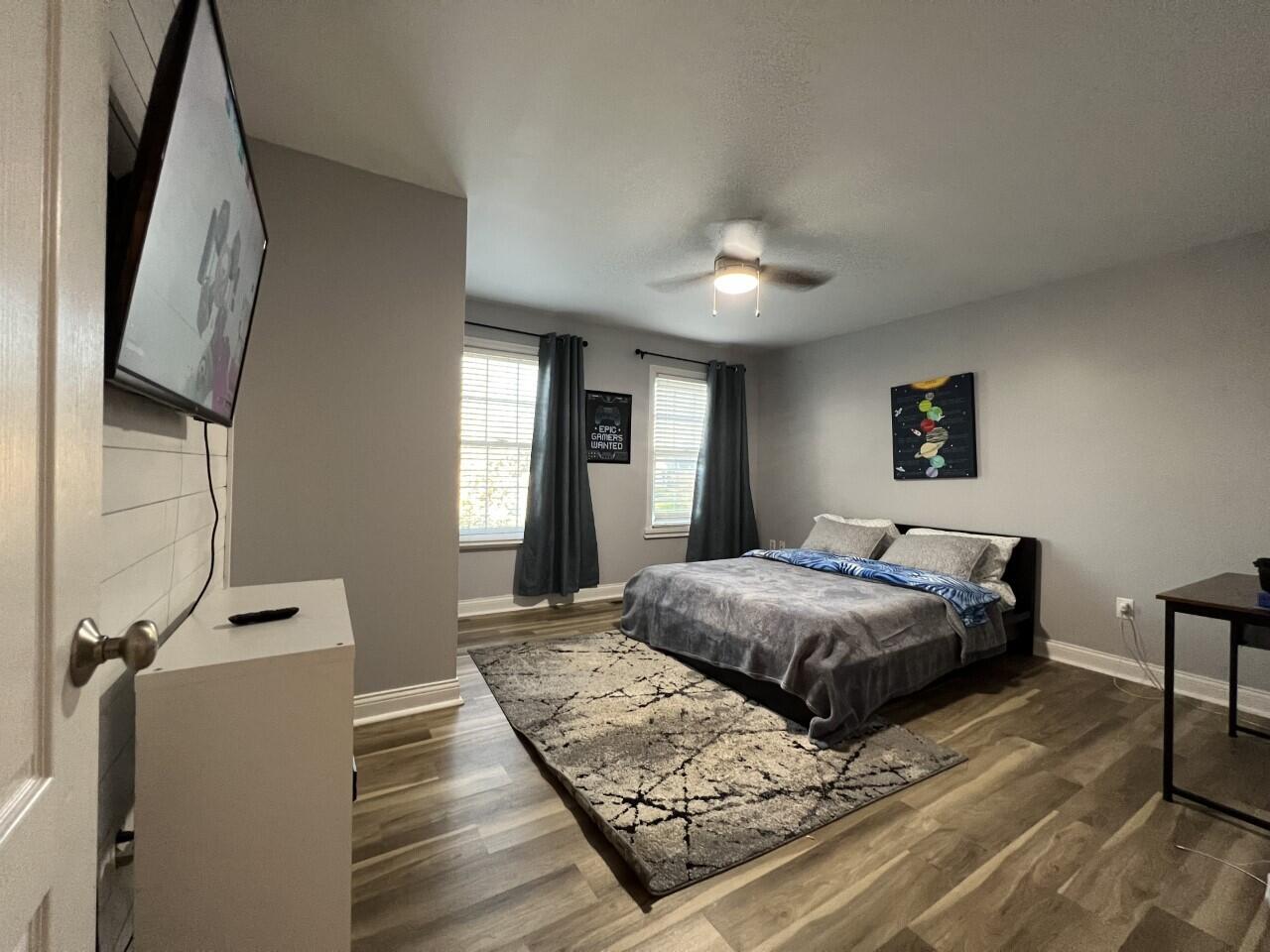 10202 Chestnut Oak Drive