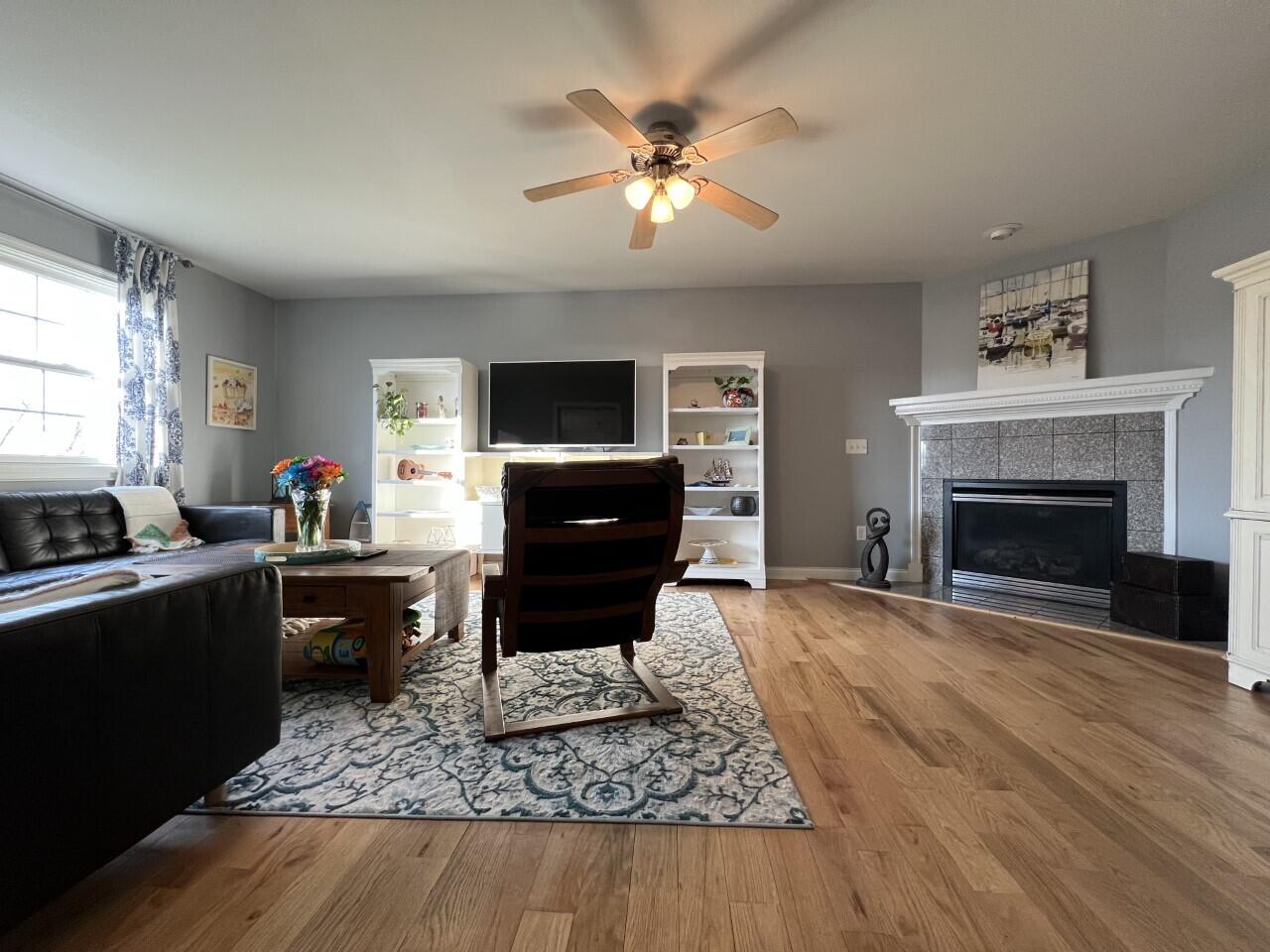 10202 Chestnut Oak Drive