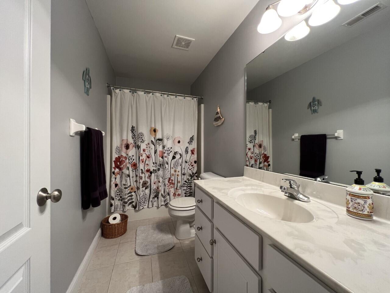 10202 Chestnut Oak Drive