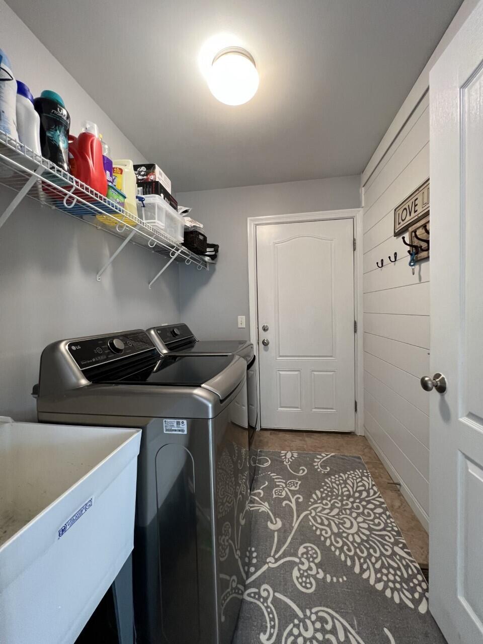 10202 Chestnut Oak Drive