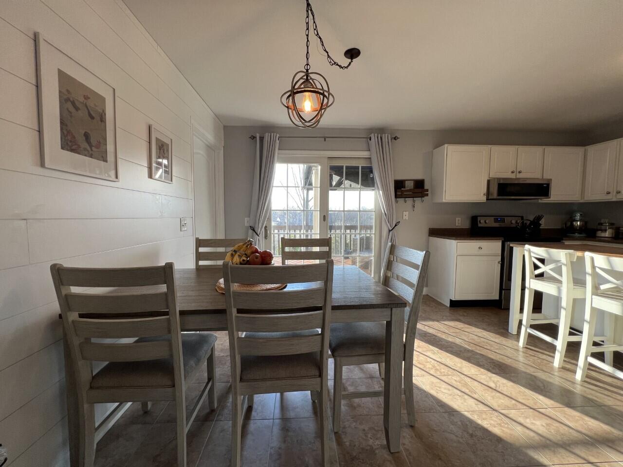 10202 Chestnut Oak Drive