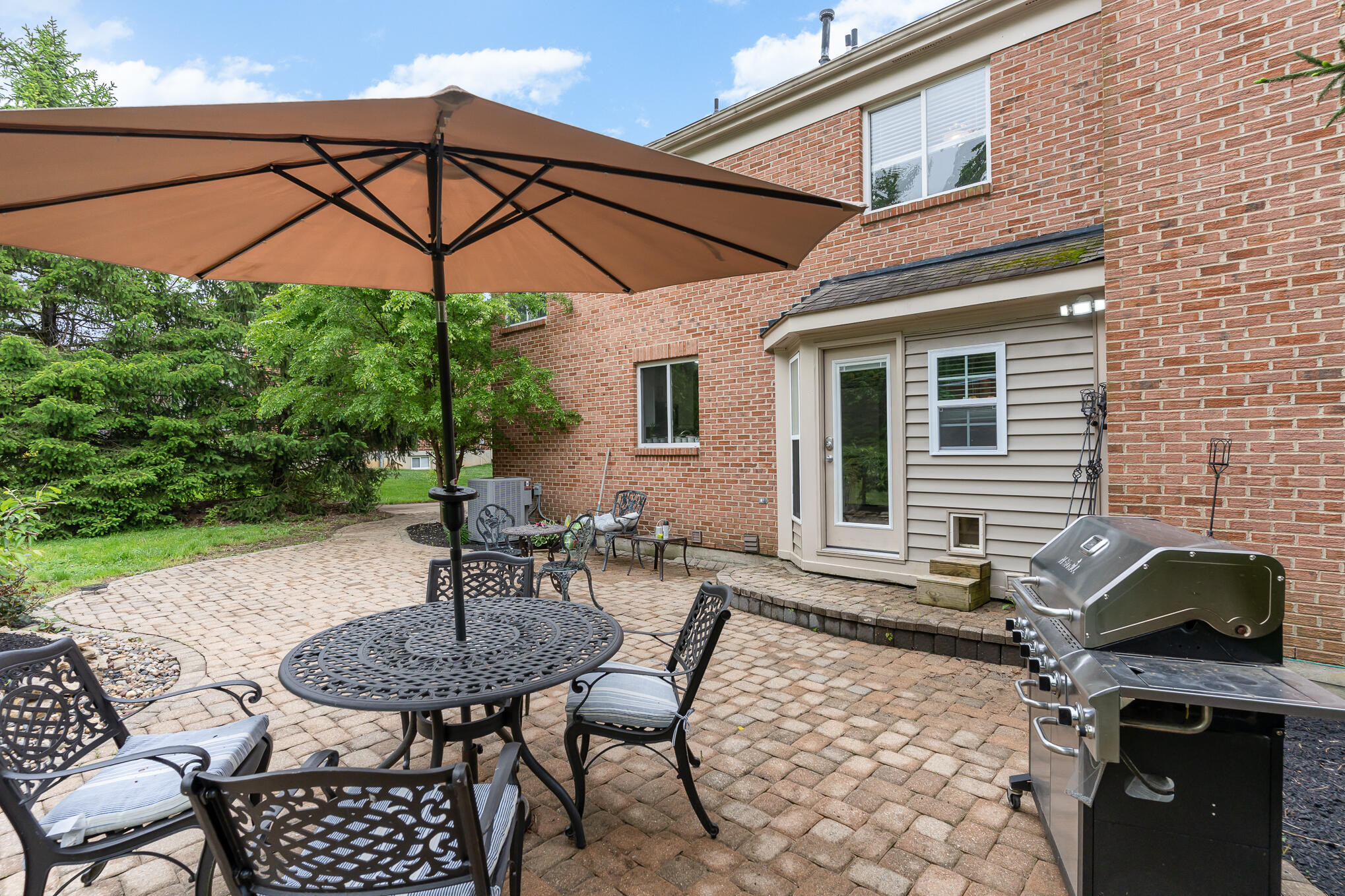 1610 Grandview Drive